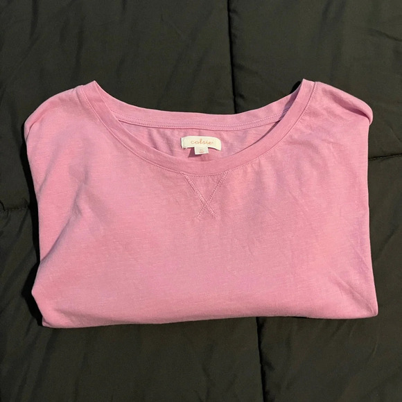 Colsie Boxy Cropped Tee - Picture 3 of 10